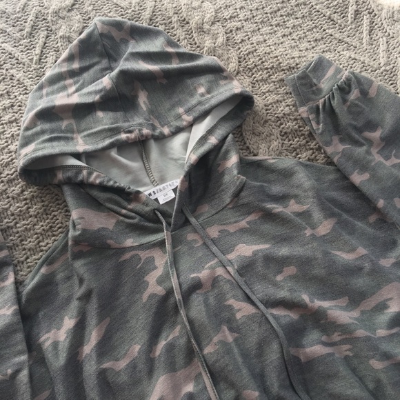 Camo crop hoodie - Picture 2 of 3